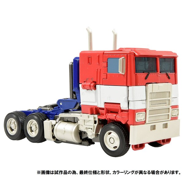 Takara Tomy Premium Finish 02 BBM Optimus Prime  (8 of 17)